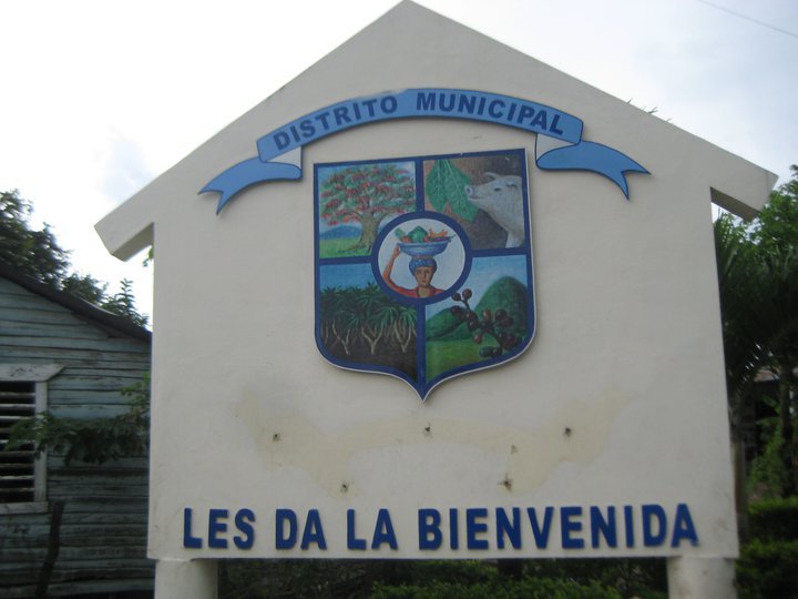 Letrero de la entrada de San Víctor